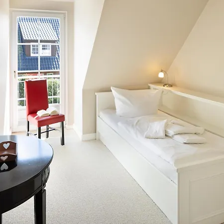 Haukes Hues * Лист